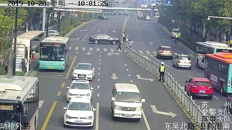 吴中交警强化文明交通秩序整治,增强市民交通安全感、满意度。 (吴中交警供图) 吴中交警强化文明交通秩序整治,增强市民交通安全感、满意度。 (吴中交警供图)